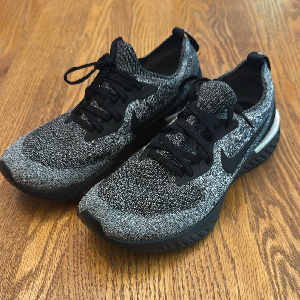 Nike Womens Epic React Flyknit